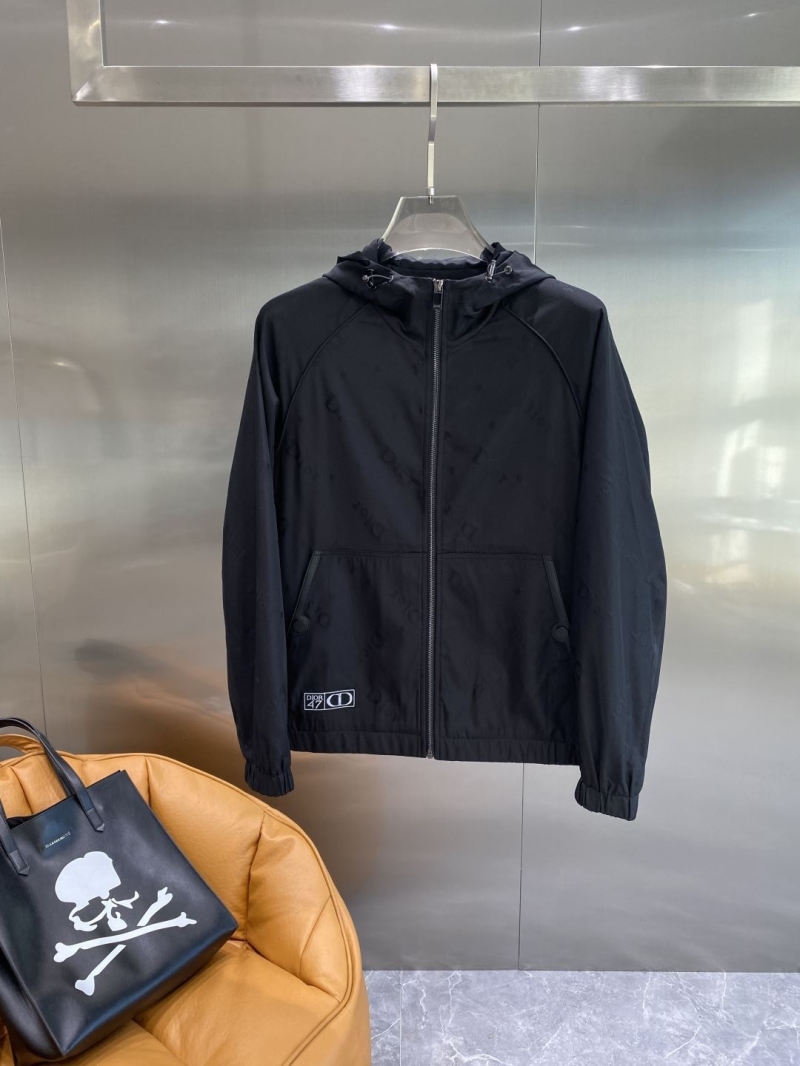 chr1st1an D10r outwear